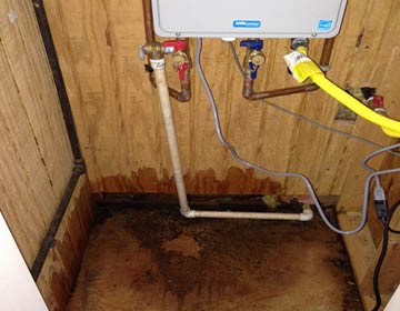 Water heater leak repair in Chicago IL